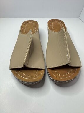 Women's Beige Slip-On Comfort Sandals Size EU41